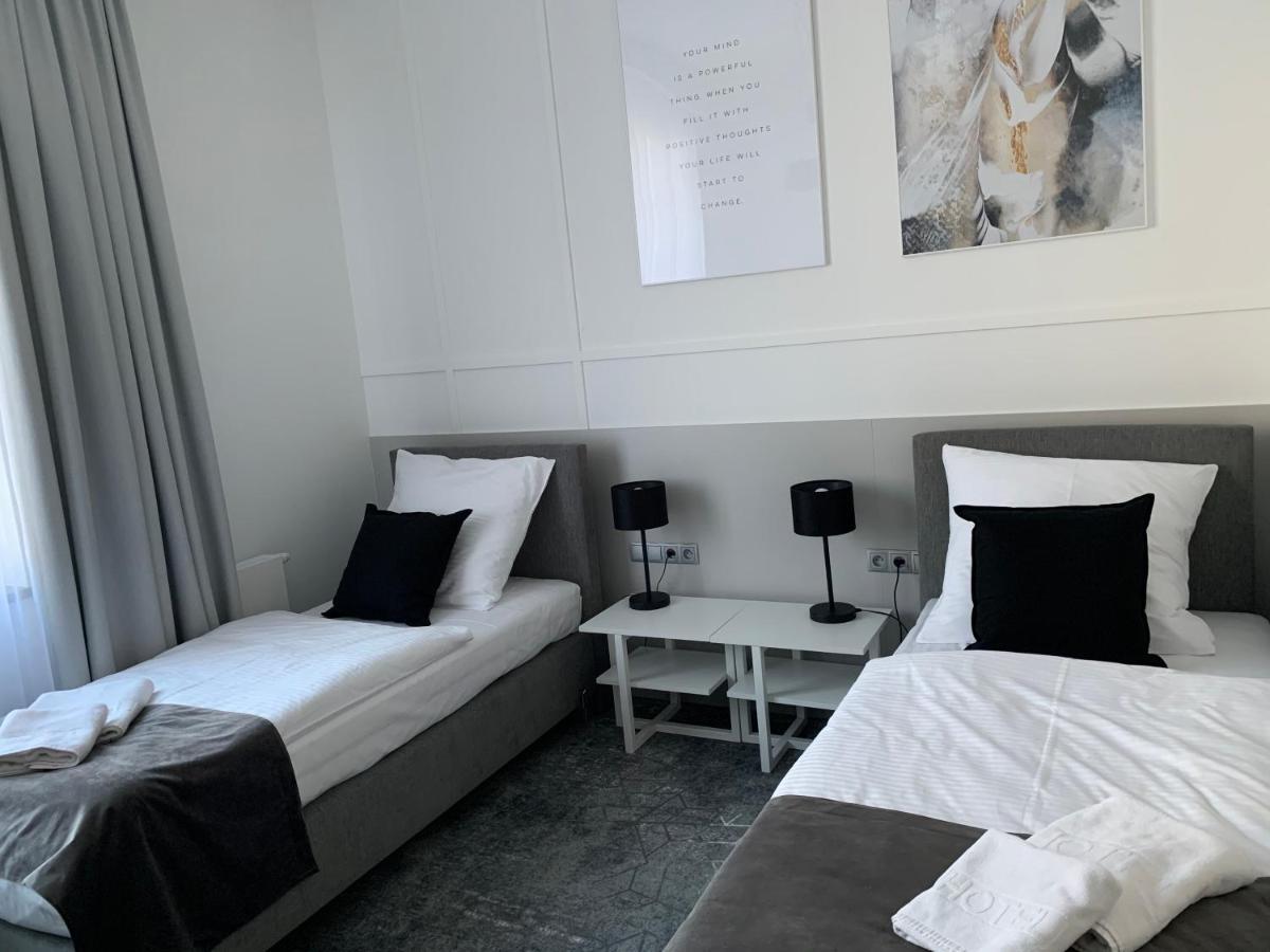 Hotel Coliber Klobuck Esterno foto